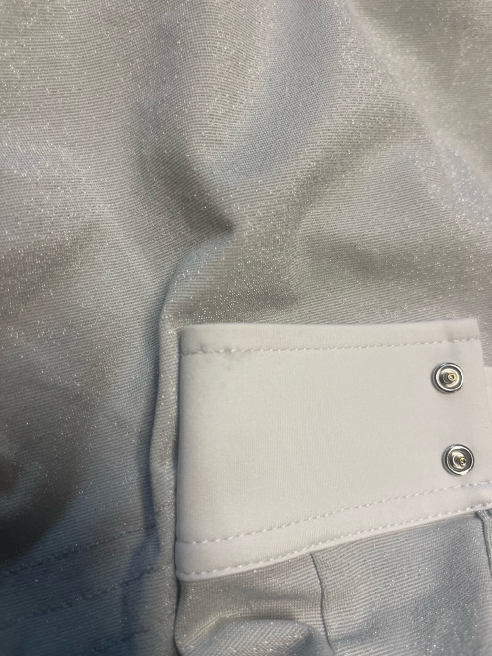 Samshield faustina long sleeve show shirt is very pale grey. Glitter - Picture 9 of 12